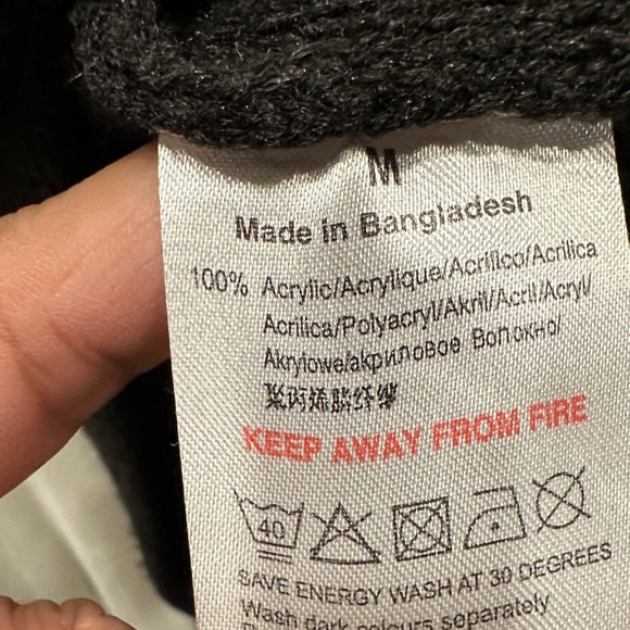 #323 Threadbare Black and Gray Cable Knit Men's Sweater - Picture 10 of 10